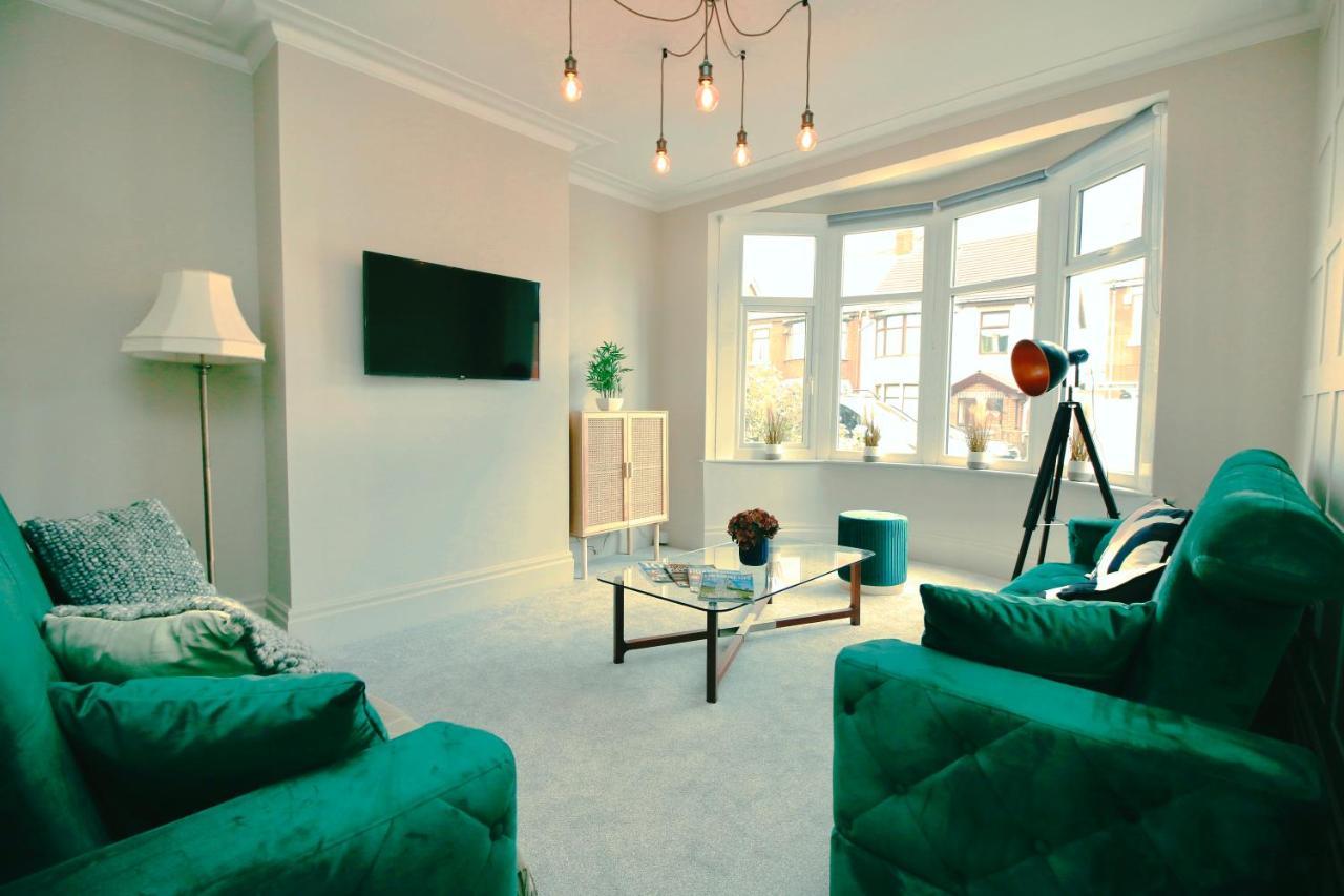 XxfabulousxX 4Bed semi, sleeps 8, 2 bathrooms Blackpool Bagian luar foto