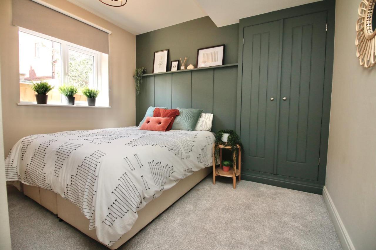 XxfabulousxX 4Bed semi, sleeps 8, 2 bathrooms Blackpool Bagian luar foto