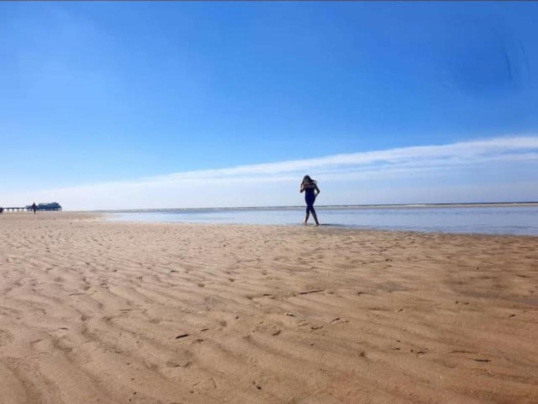 XxfabulousxX 4Bed semi, sleeps 8, 2 bathrooms Blackpool Bagian luar foto