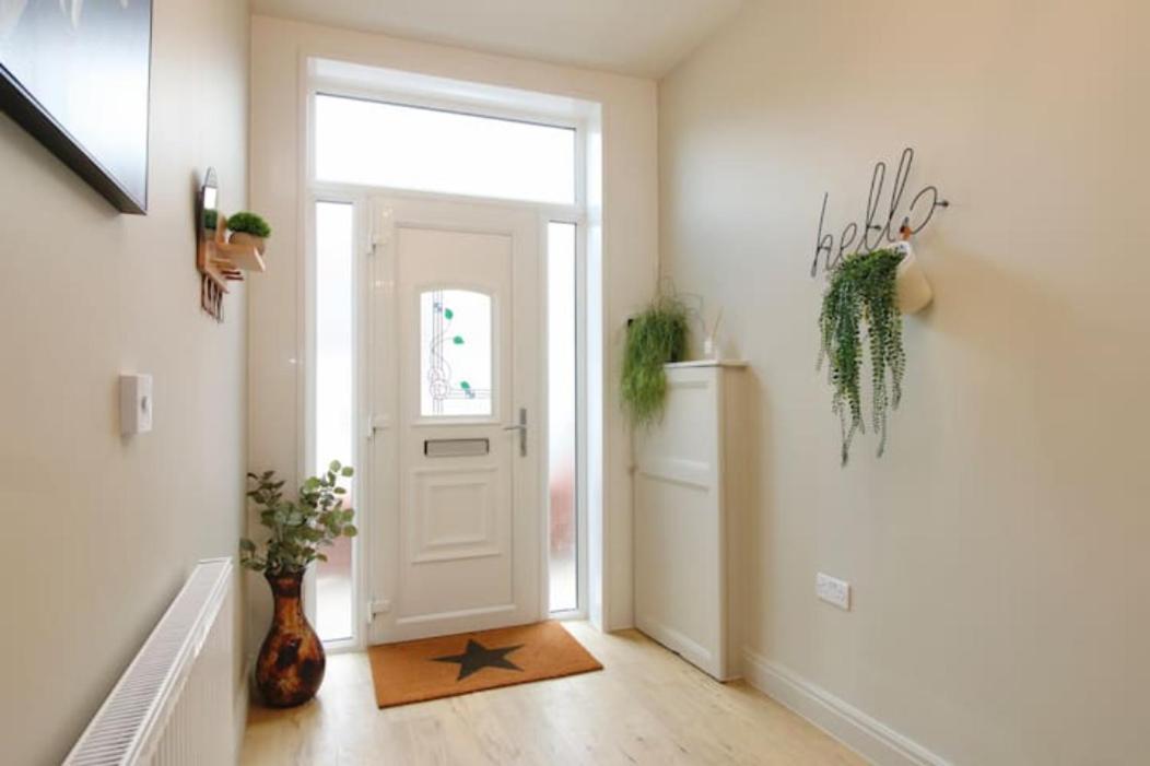 XxfabulousxX 4Bed semi, sleeps 8, 2 bathrooms Blackpool Bagian luar foto