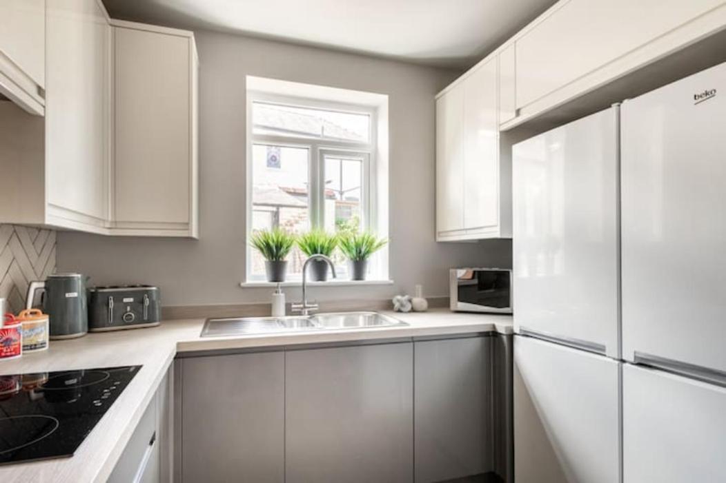 XxfabulousxX 4Bed semi, sleeps 8, 2 bathrooms Blackpool Bagian luar foto