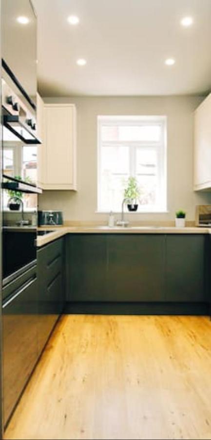 XxfabulousxX 4Bed semi, sleeps 8, 2 bathrooms Blackpool Bagian luar foto